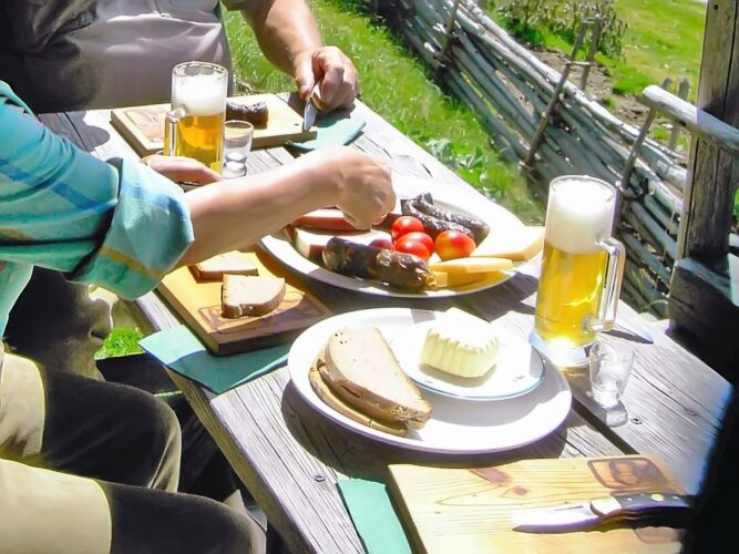 Landgasthof TELL - Almhütte Jause